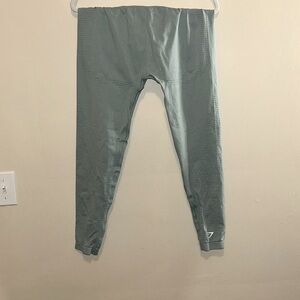 Gym shark leggings